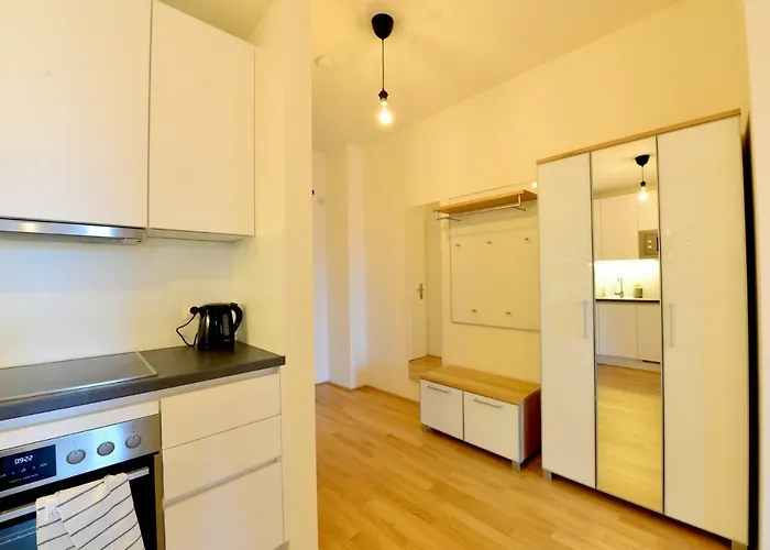 Self-check-in With View & Free Parking Apartamento Viena